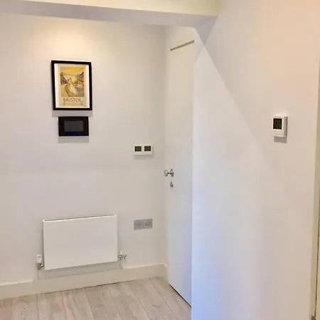 Apartamento Modern Right In The City Centre